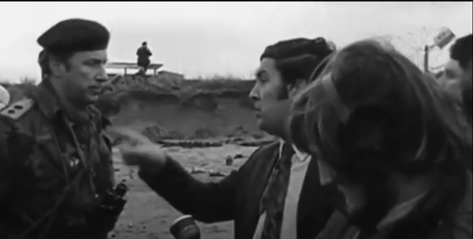 John Hume argues with British army soldier at Magilligan Beach, Derry